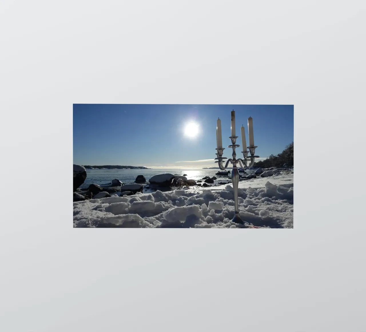 Le candélabre et l'hiver autocollant de Massimo Frascogna
