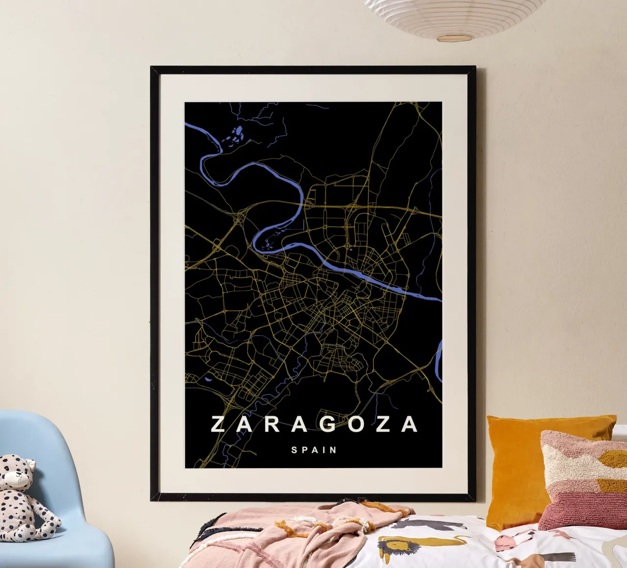Saragozza Spagna - Mappa della città in nero e oro poster con telaio in alluminio da Cartographers Library