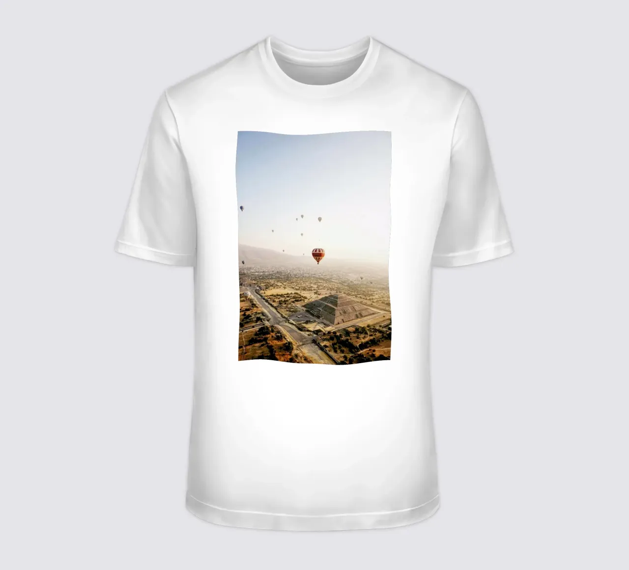 Travel Back in Time @LuisCrtz t-shirt da EyeEm Mobile GmbH