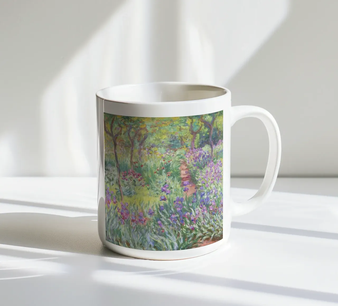 El jardín del artista en Giverny (1900) de Claude Monet taza de cerámica de Venus Art