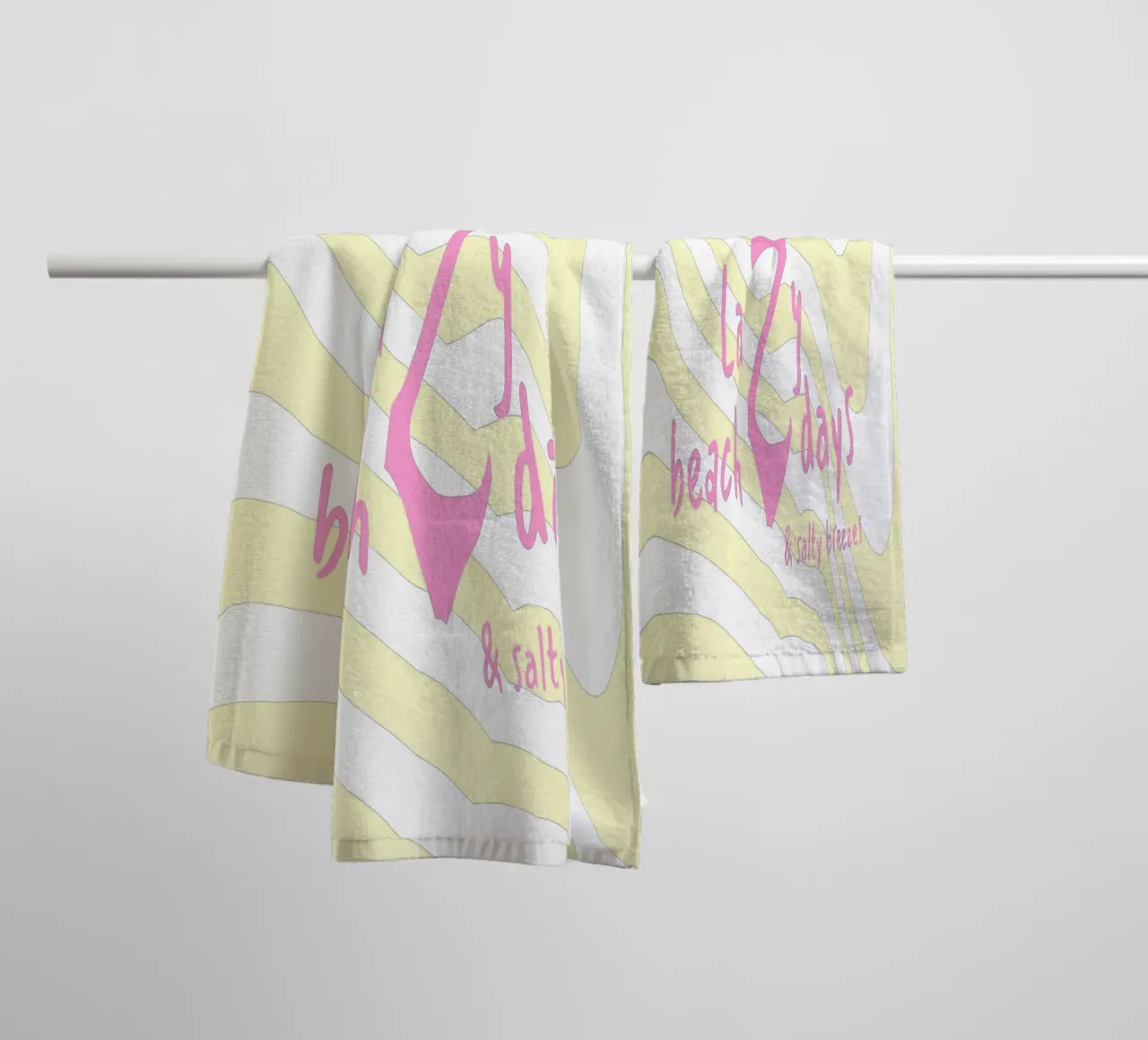 Lazy beach days serviette de bain de Bureau Purpur