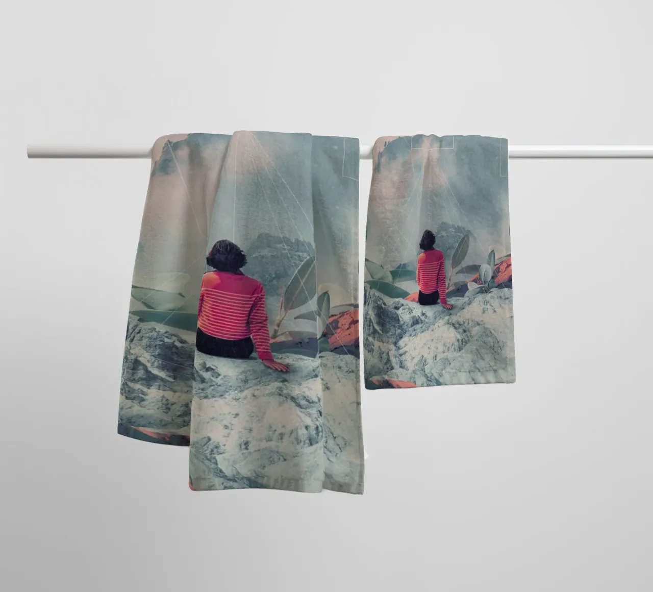 Lost in the 17th Dimension asciugamano da bagno da Frank Moth