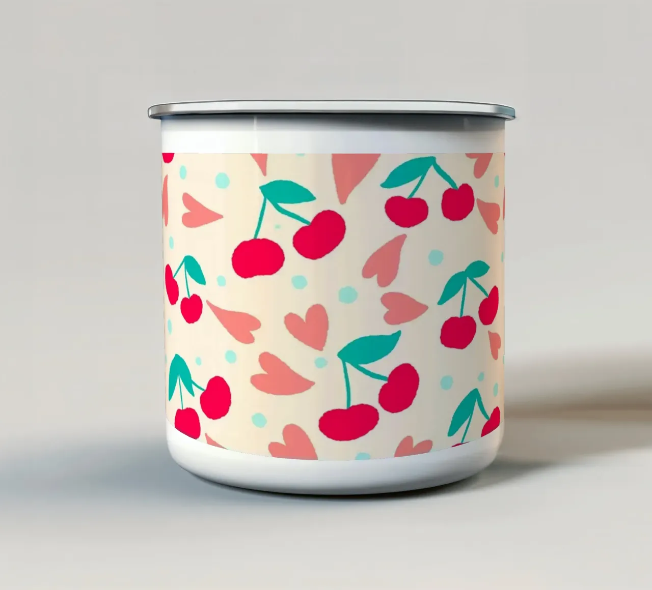 Ciliegie e cuori tazza in smalto da Wackapacka