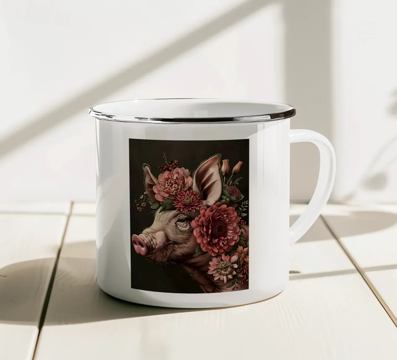 The Floral Pig tazza in smalto da Gypsy Galleria