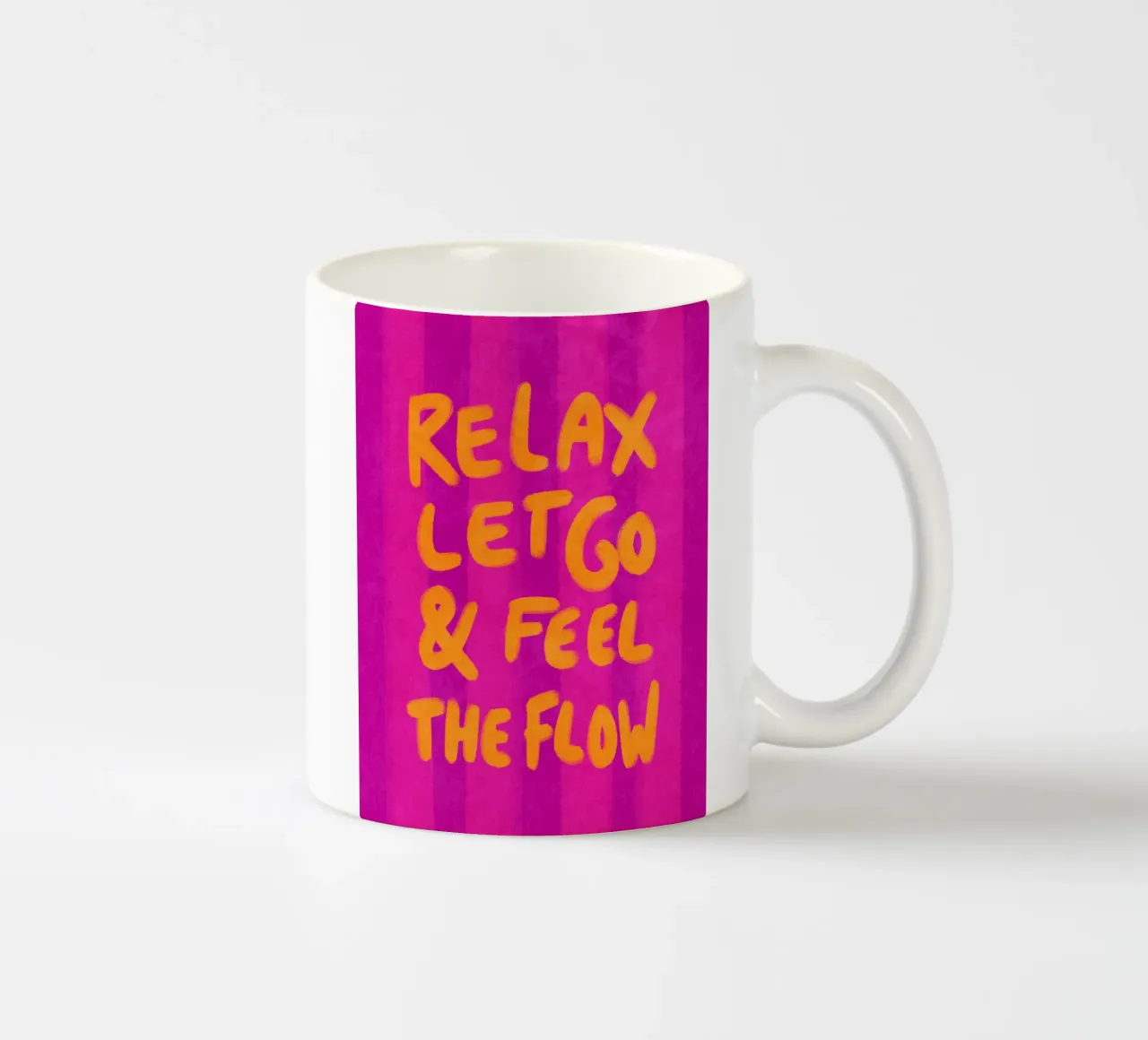 Relax, let go and feel the flow Keramik Tasse von Illustration Raissa Oltmanns
