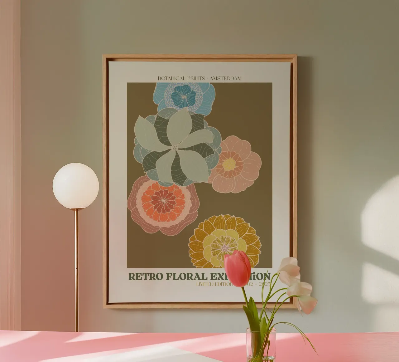 Retro Floral Exhibition No 05 canvas met Baklijst van treechild
