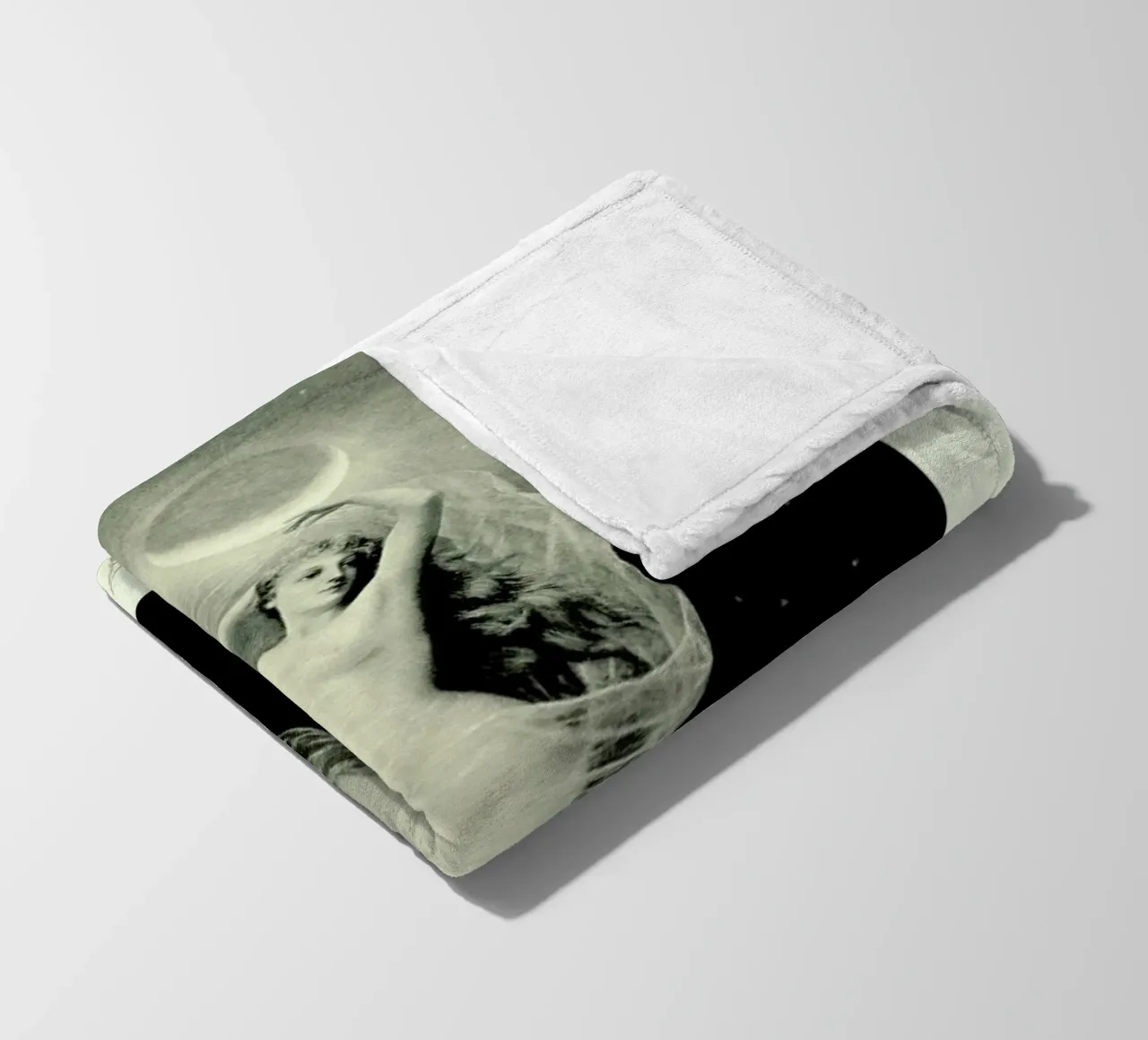 Phoebe Fleecedecke von Flora & Fauna