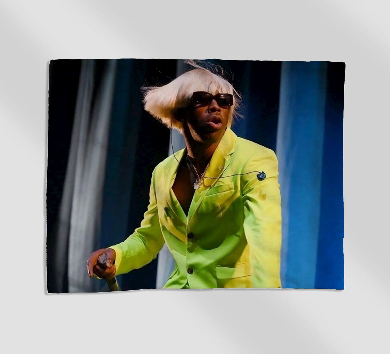 Tyler In performance telo mare da Witon name shop