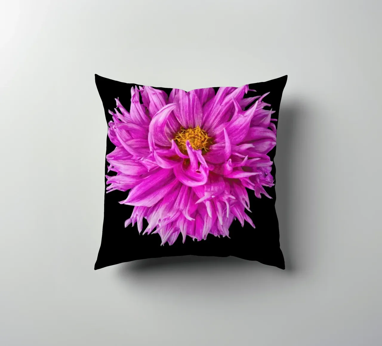 Dahlia 4 cuscino da Curious Collections by Marielle Leenders