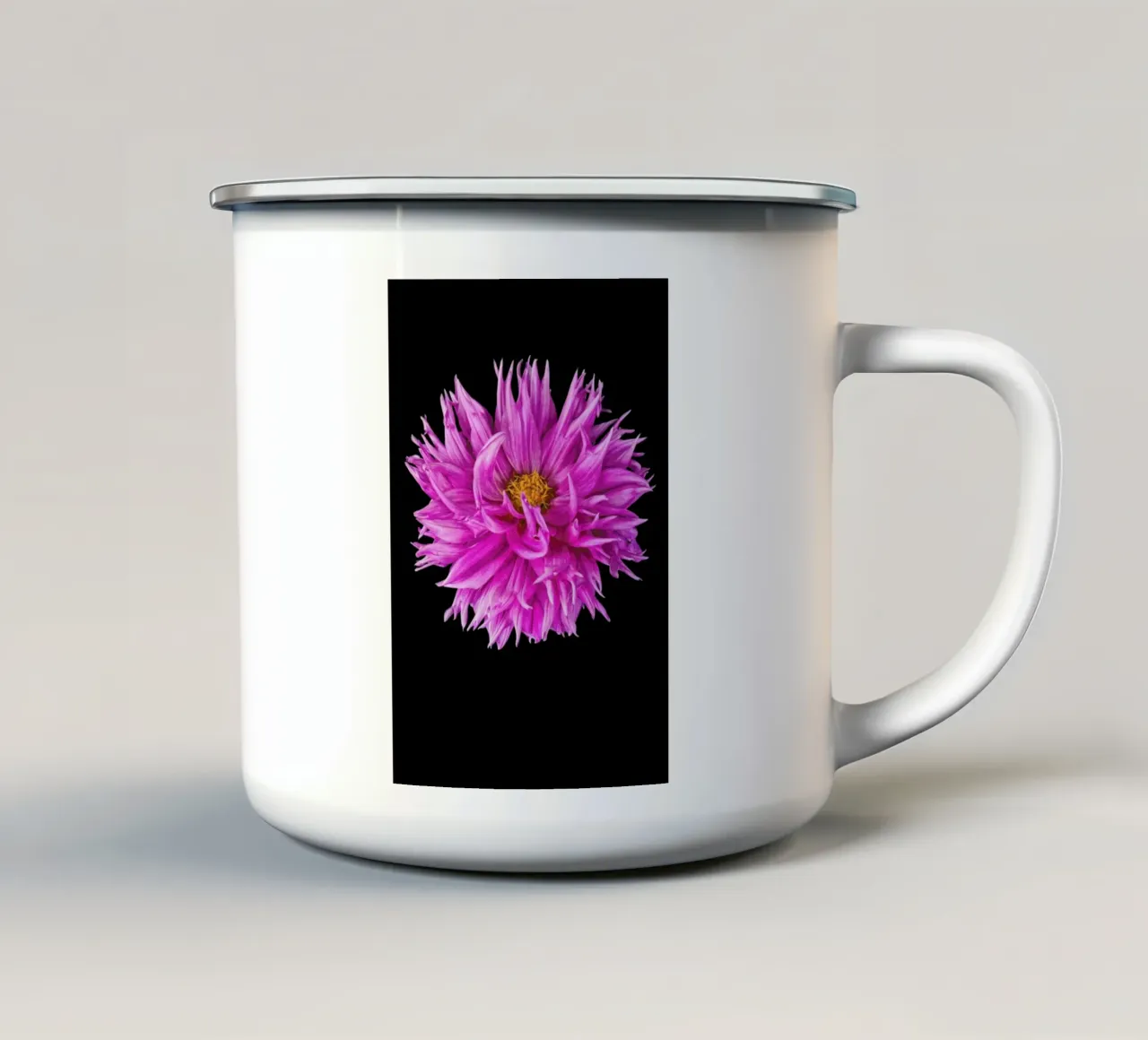 Dahlia 4 tazza in smalto da Curious Collections by Marielle Leenders