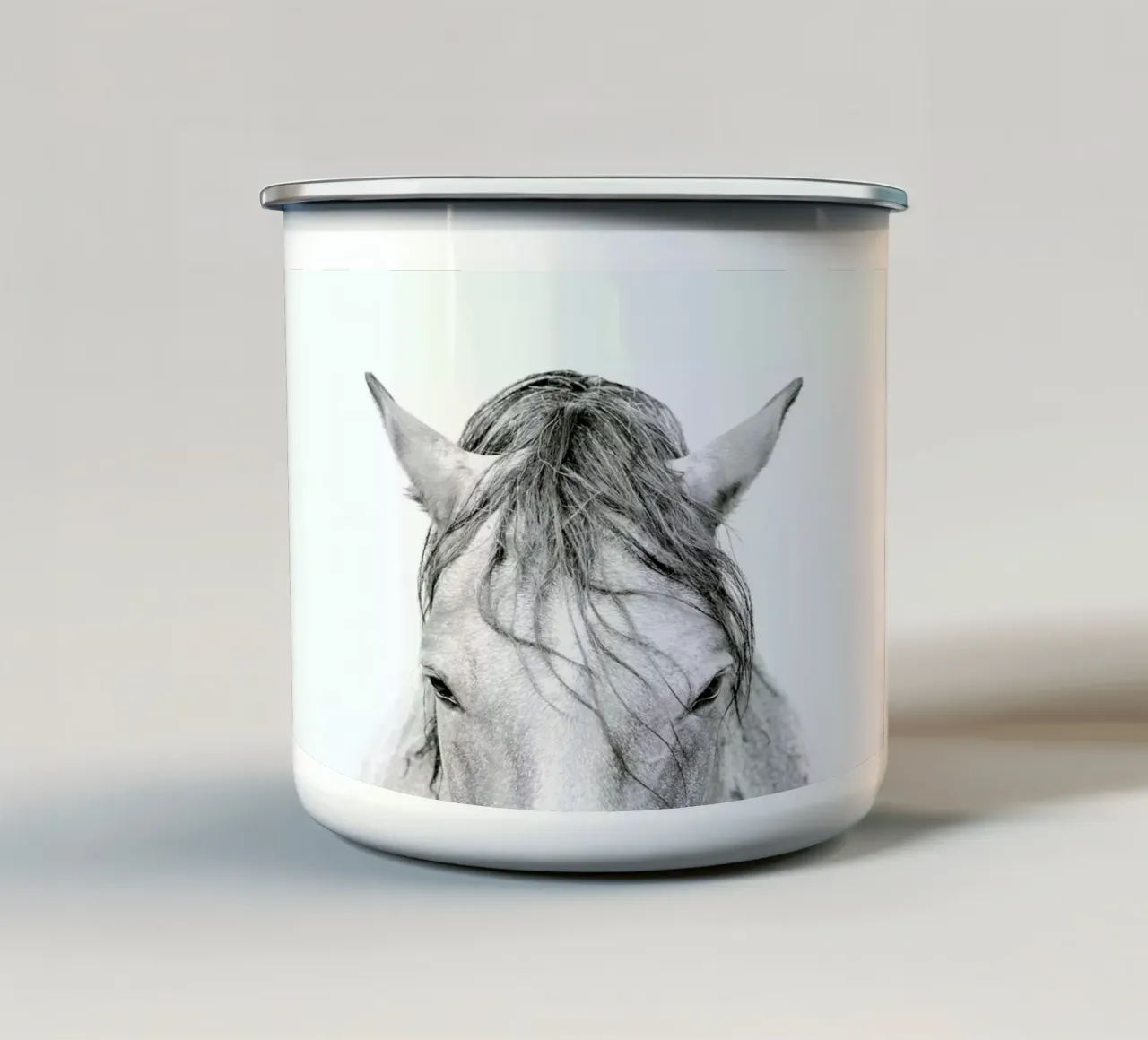 Horse 3 tazza in smalto da Victoria Frost