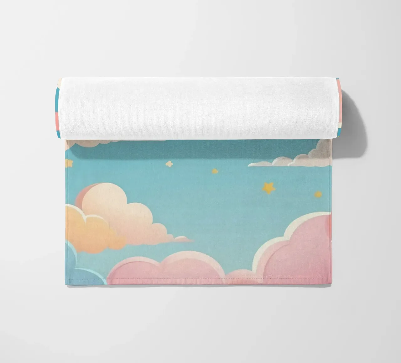 pastello Nuvole e stelle colorate riempiono il cielo telo mare da DesignDoodle