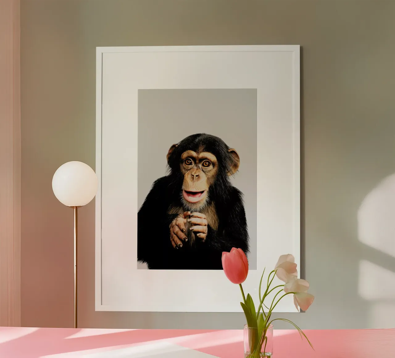 Chimpanzee poster con telaio in alluminio da Paws & Claws