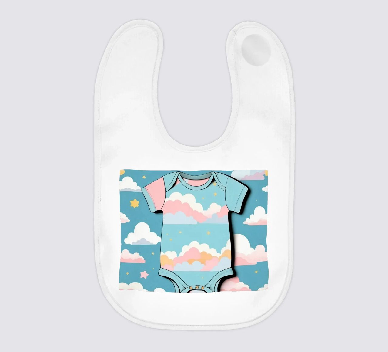 Body de bebé con estampado de nubes en tonos azules, rosas y amarillos babero de DesignDoodle