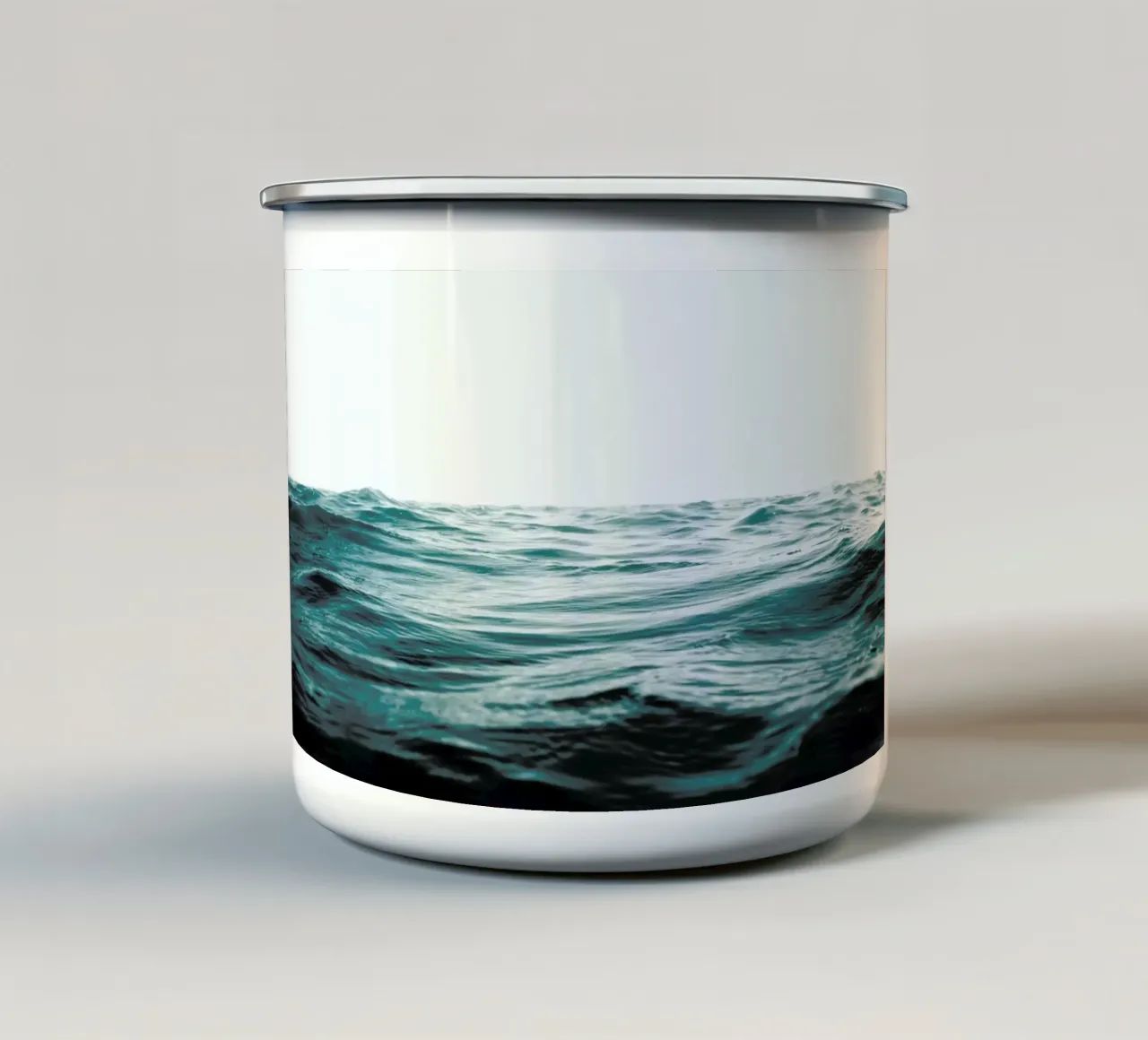 Blue Ocean Waves tazza in smalto da Victoria Frost