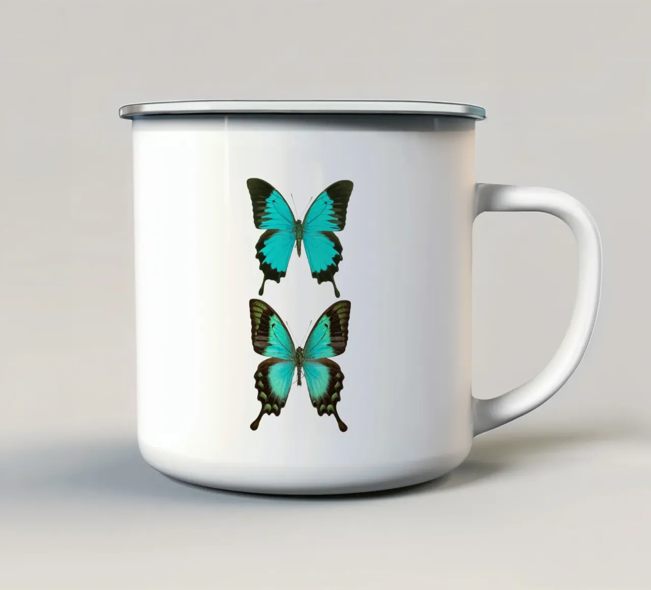 Farfalle esotiche blu e nere tazza in smalto da Curious Collections by Marielle Leenders