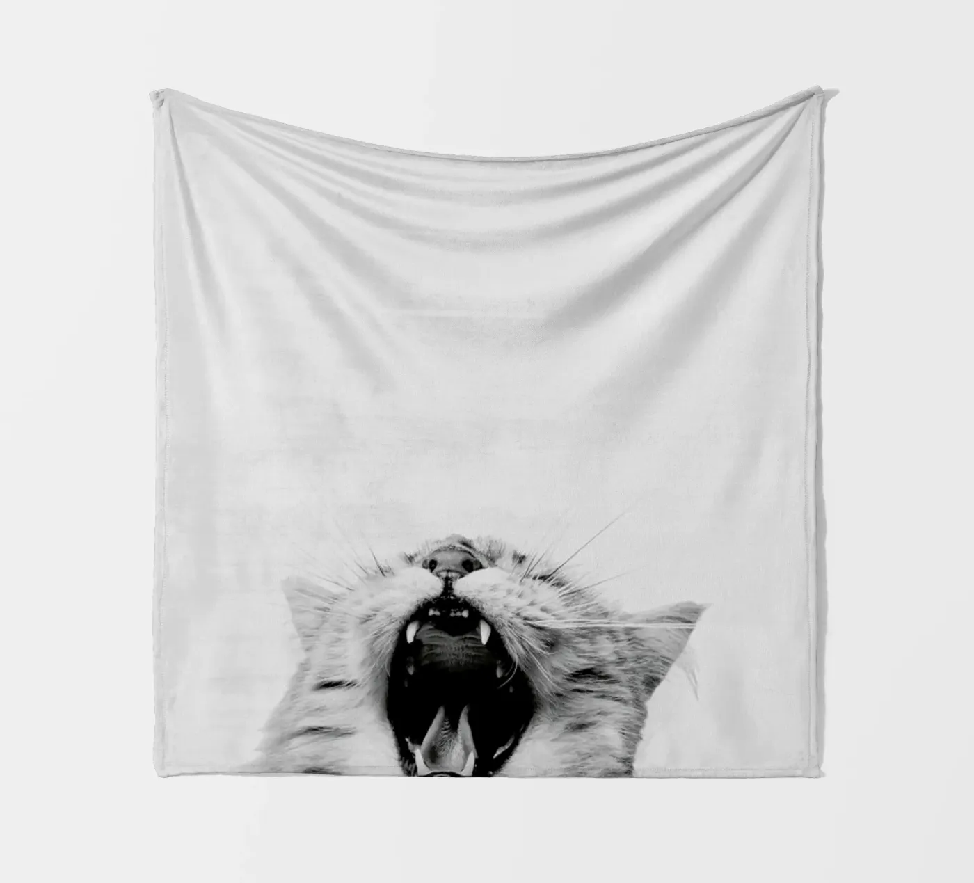 Roar fleece blanket by Paws & Claws