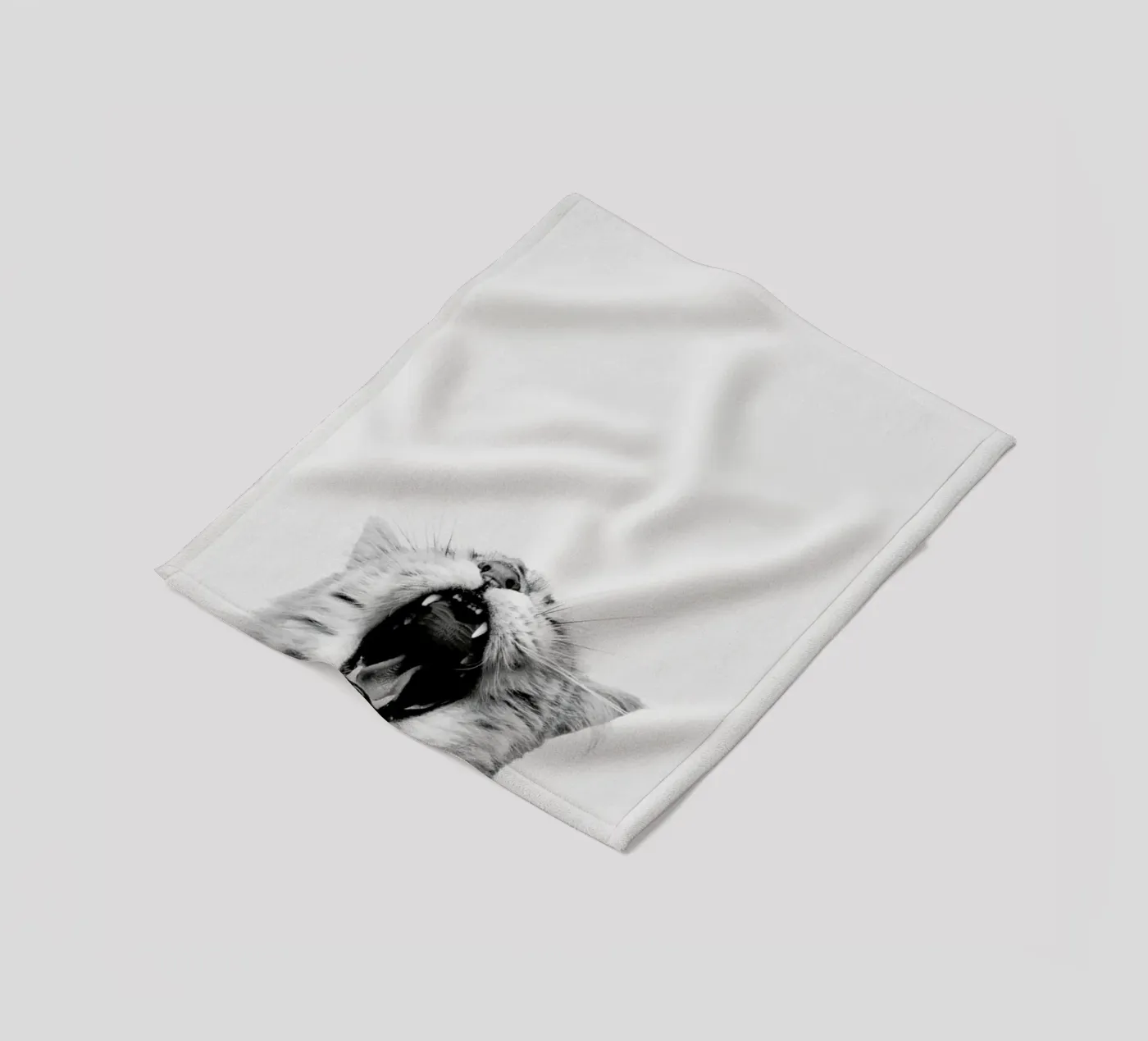 Roar fleece blanket by Paws & Claws