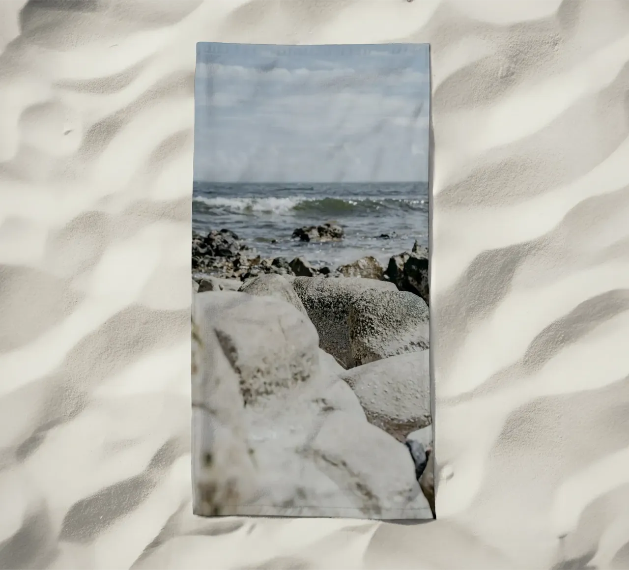 Onde e formazioni rocciose telo mare da Carinaprint