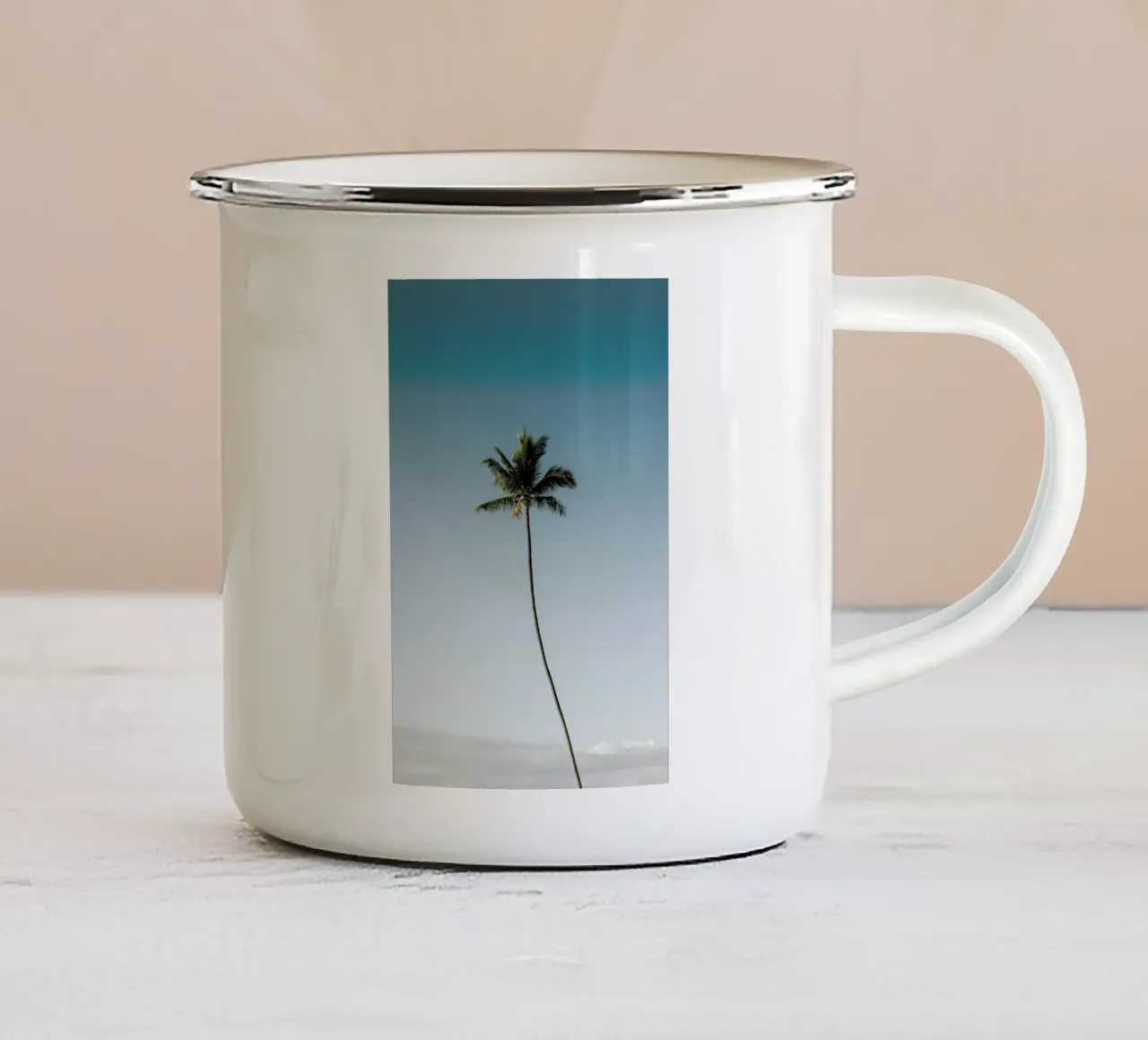 Tall Palm tazza in smalto da METROPOLIS