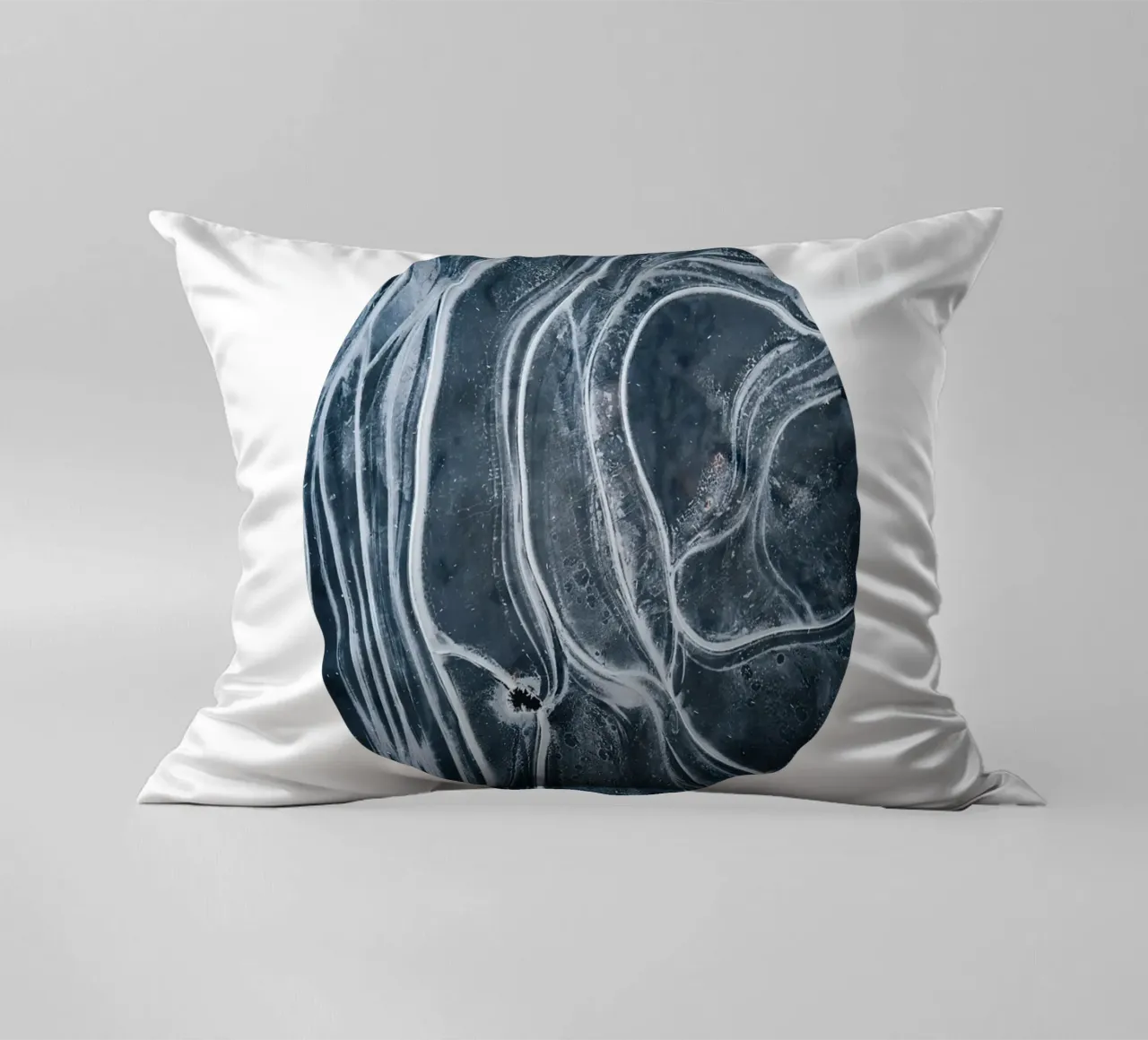 Entità astratta, linee di texture scandinave in bianco e nero cuscino da 83oranges