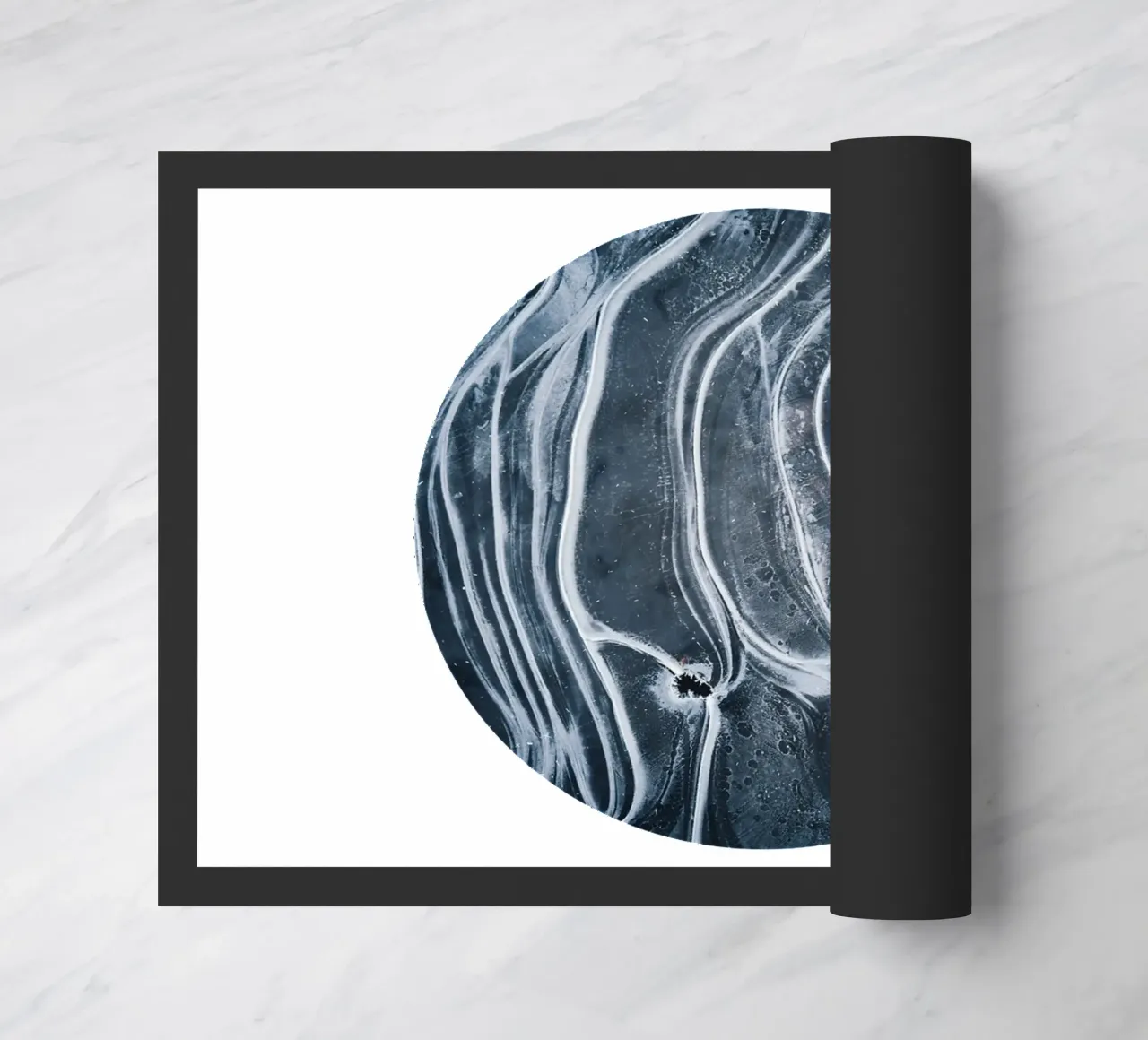 Entità astratta, linee di texture scandinave in bianco e nero zerbino da 83oranges