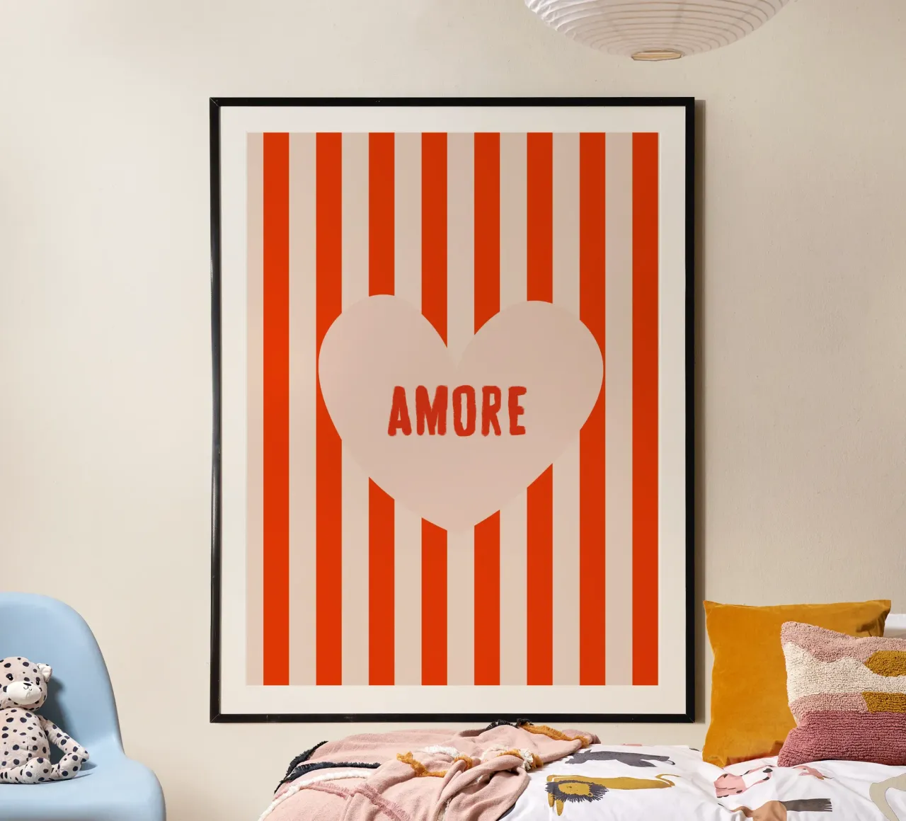 Amore Lettering In Heart On Stripes Red Beige poster con telaio in plastica da Alisa Knöß
