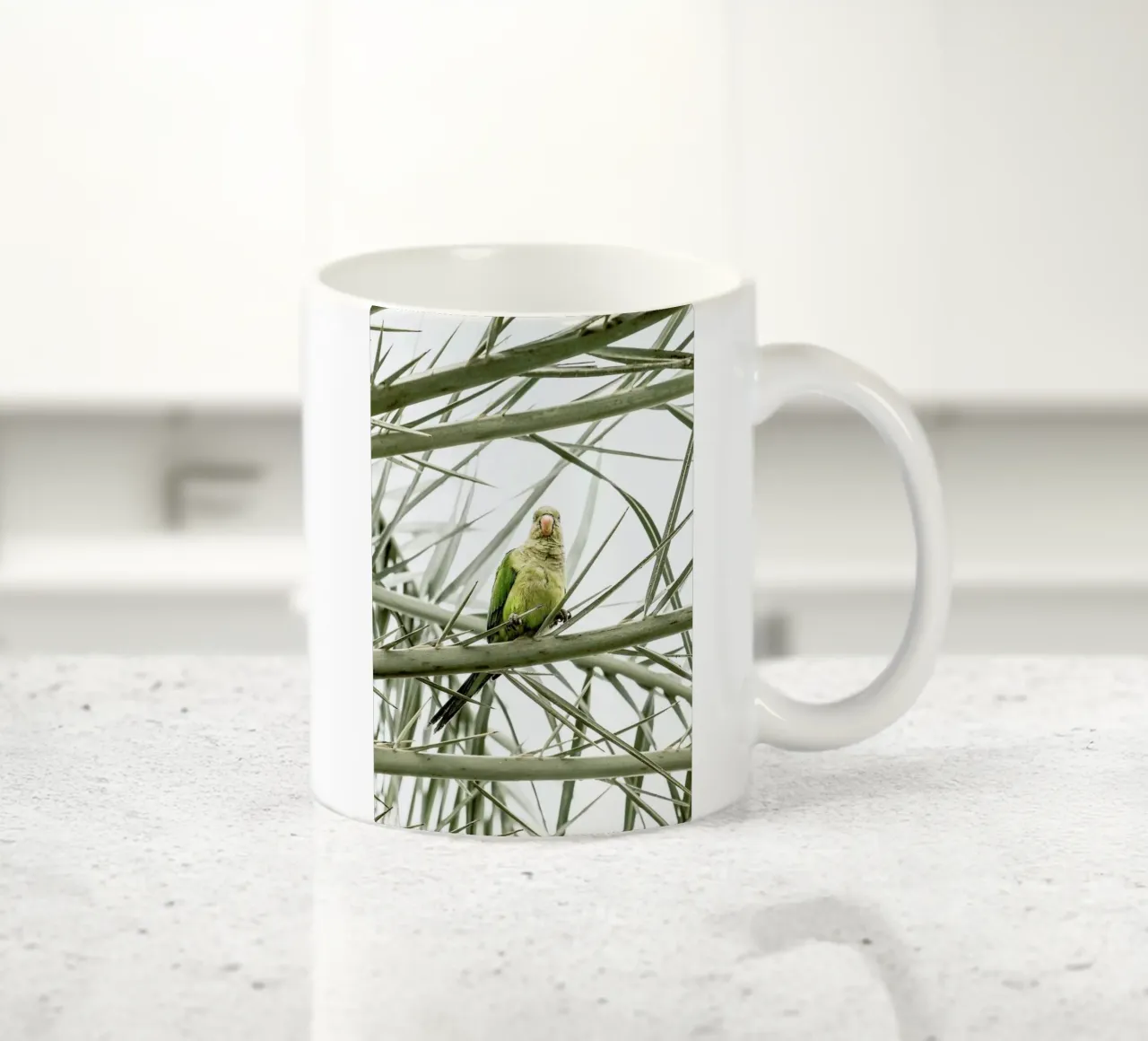 Parrot tazza in ceramica da Victoria Frost