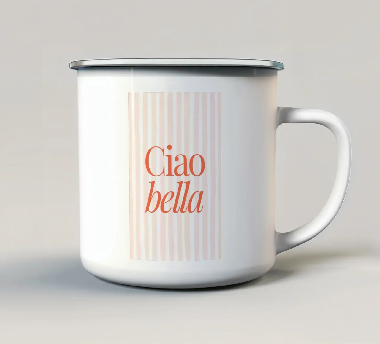 Ciao Bella, Stampa grafica estiva a righe tazza in smalto da TheCocktailClub