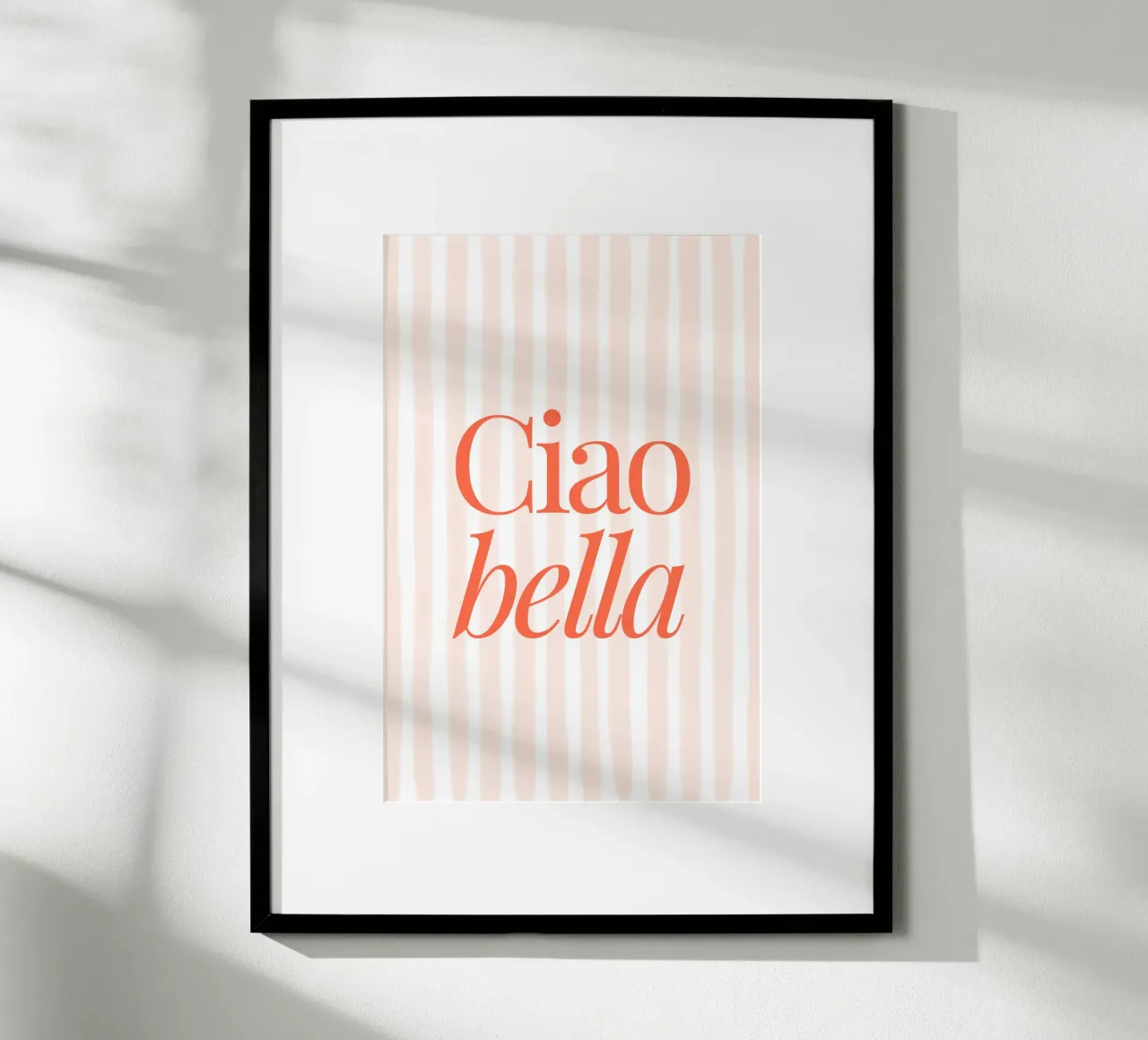 Ciao Bella, estampado gráfico a rayas para el verano poster con marco de aluminio de TheCocktailClub