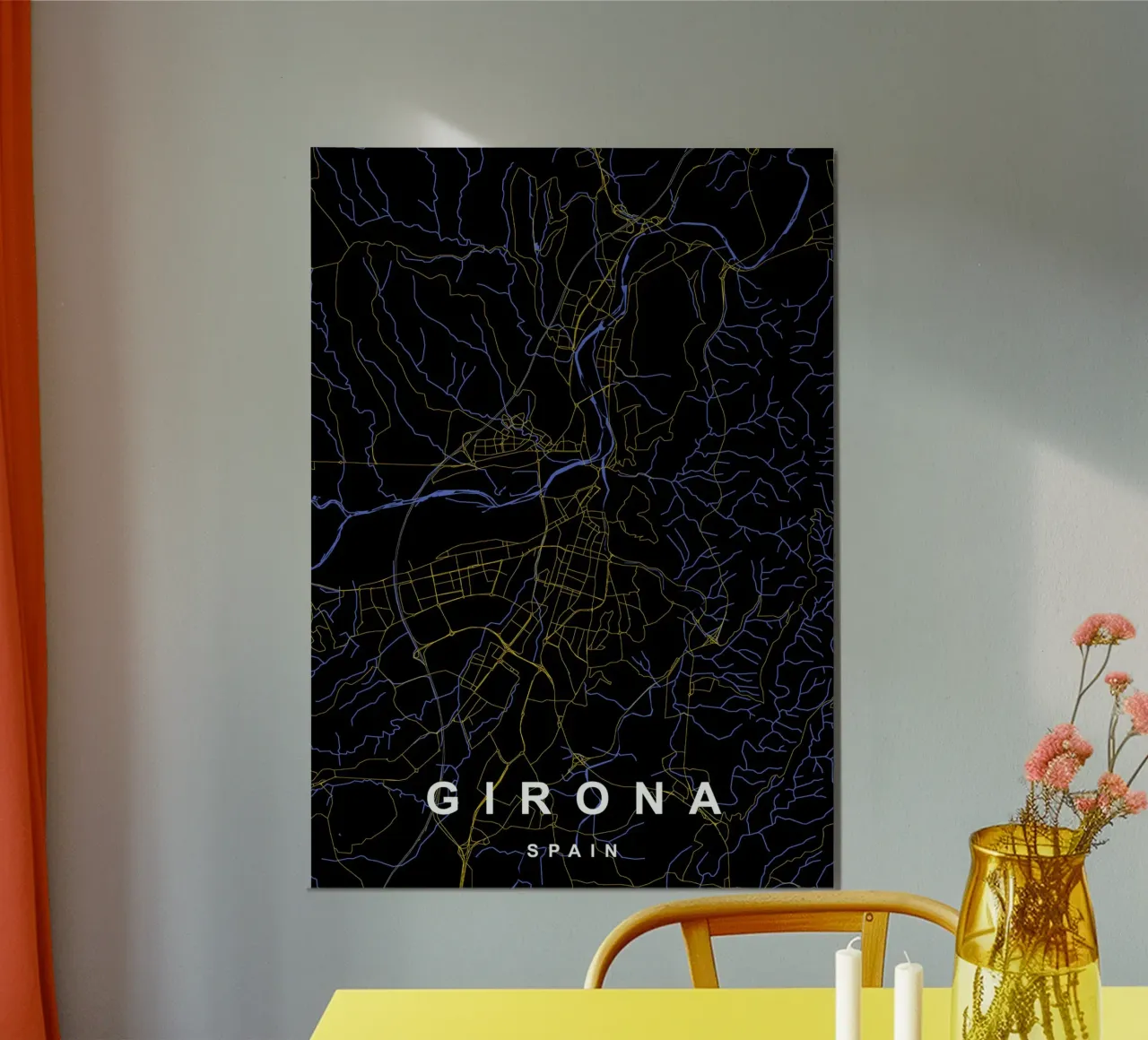 Girona Spagna - Mappa della città in nero e oro poster con telaio in legno da Cartographers Library