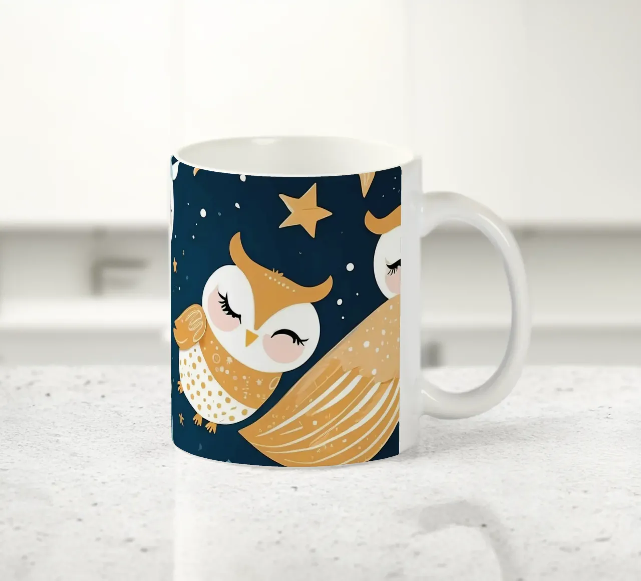 Fantastico disegno di gufo con stelle colorate in un cielo notturno tazza in ceramica da DesignDoodle