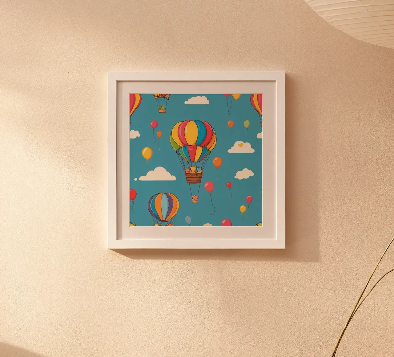 Palloni aerostatici colorati si librano in un cielo azzurro e limpido poster con telaio in legno da DesignDoodle