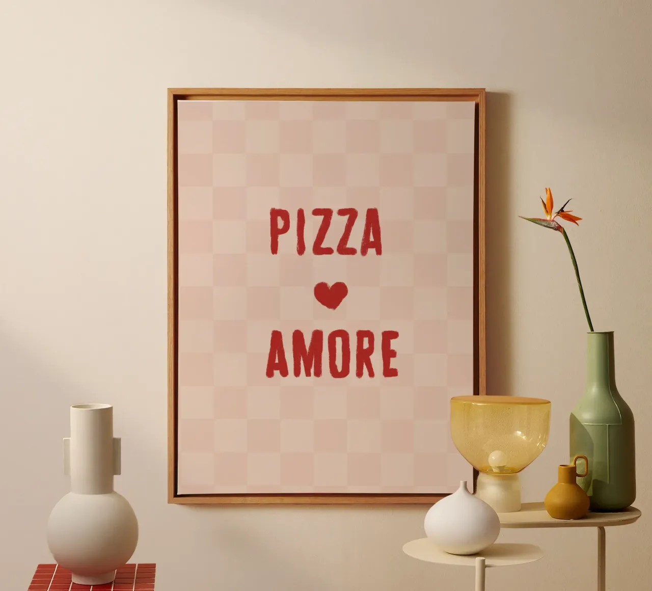 Pizza Amore con cuore rosso su beige chiaro tela con Cornice a cassetta da Alisa Knöß
