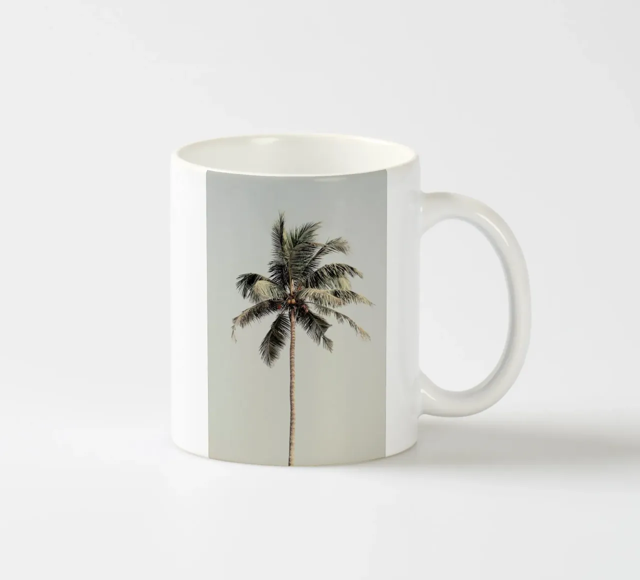 Palm Tree By The Beach tazza in ceramica da Victoria Frost