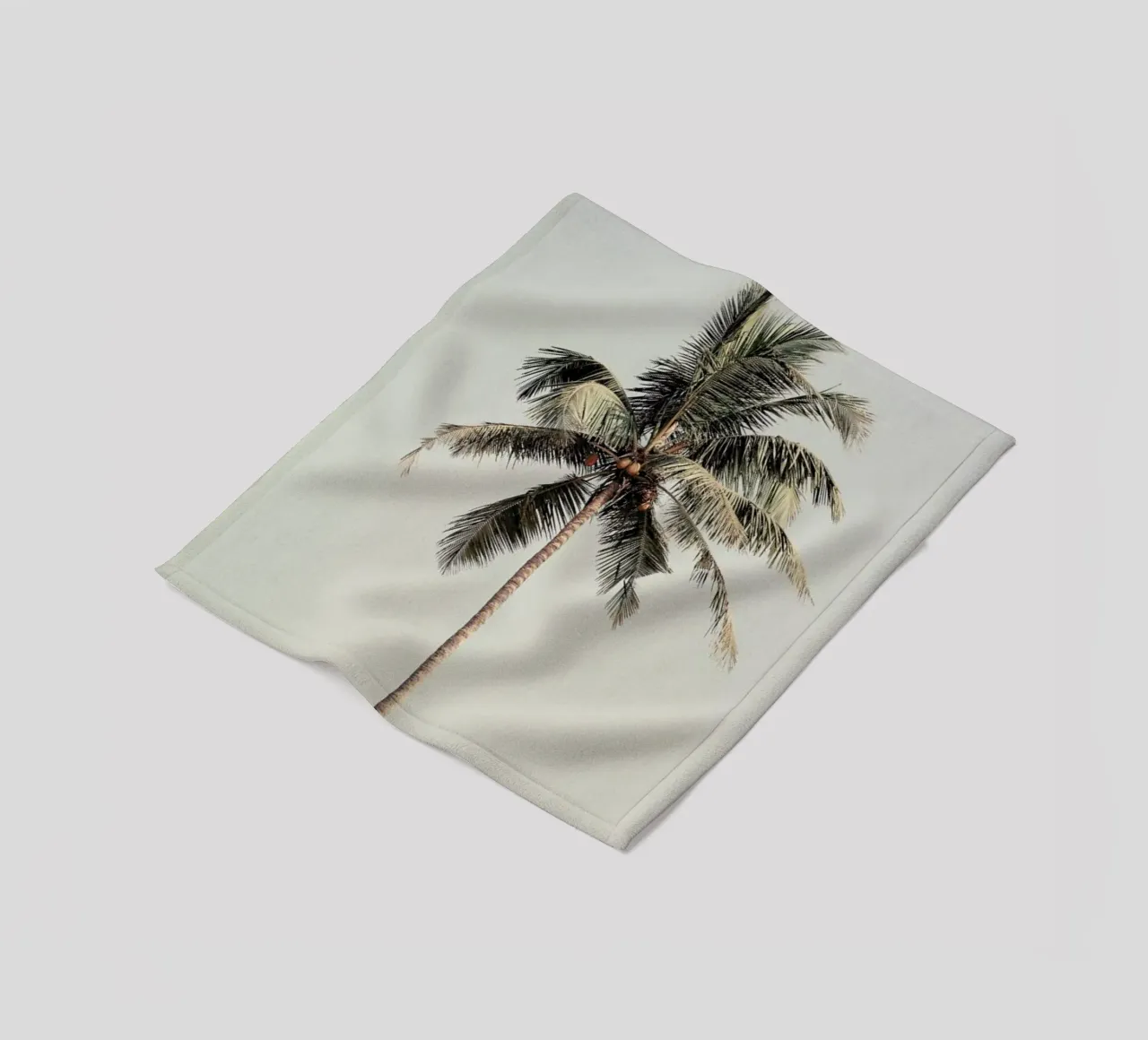 Palm Tree By The Beach coperta in pile da Victoria Frost