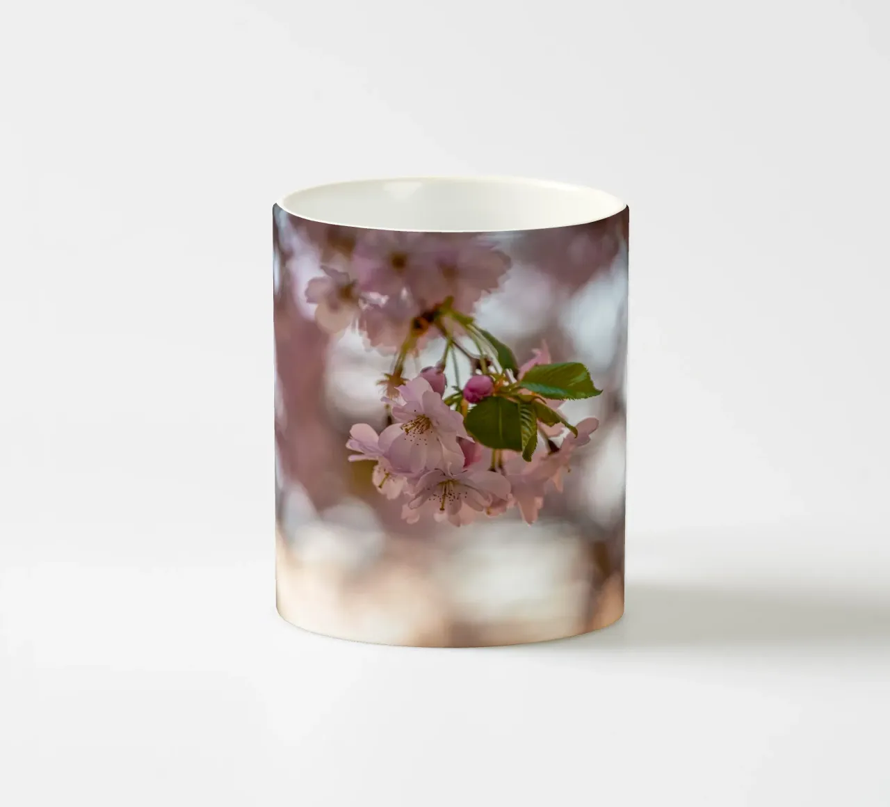 Fiori di ciliegio rosa tazza in ceramica da Marcus Beckert | Fotografie