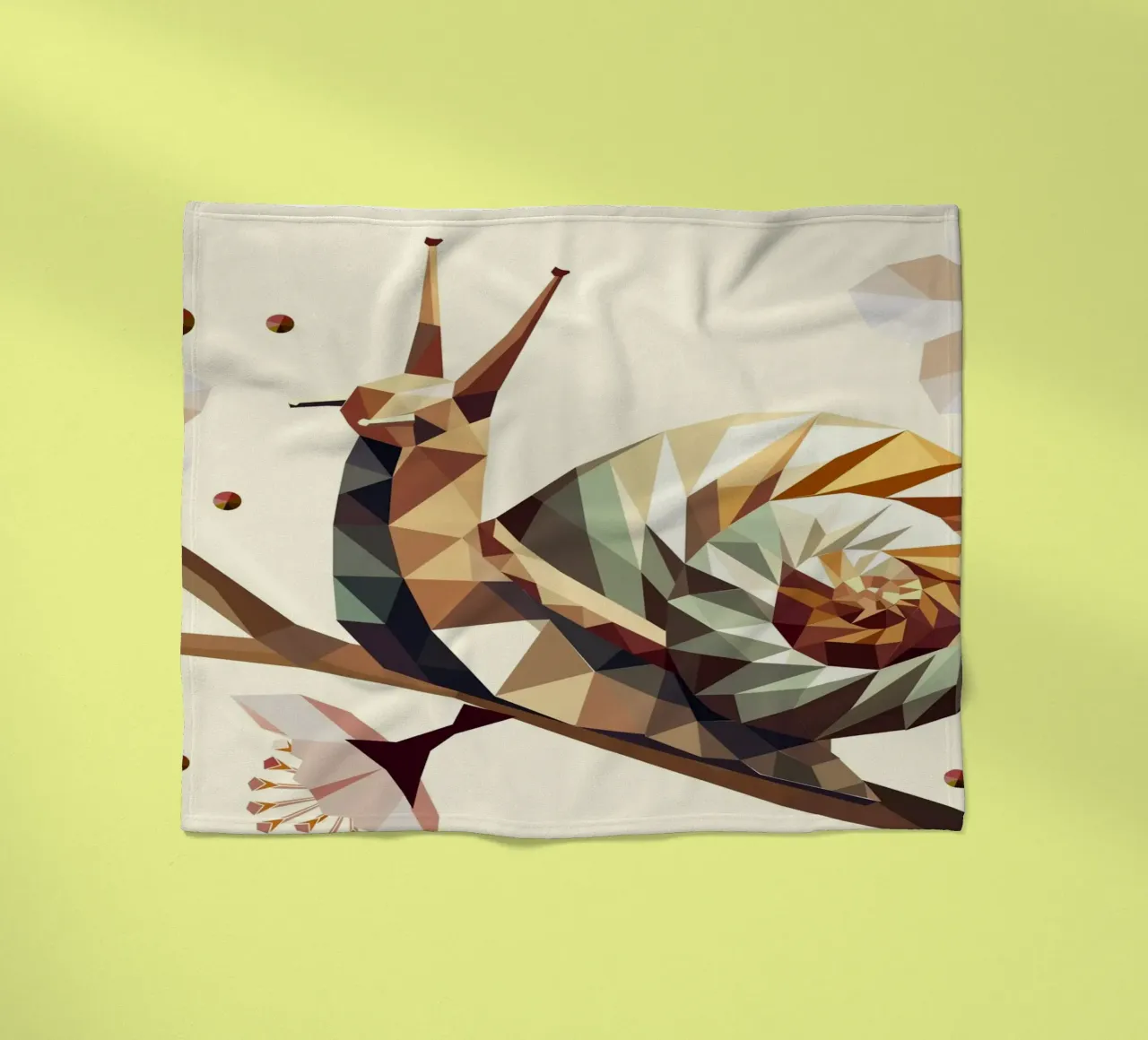 Escargot géométrique sur branche fleurie - motif printemps plaid polaire de namosh