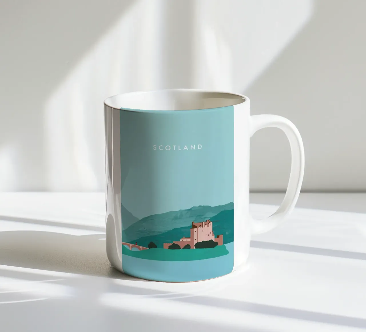 Scotland tazza in ceramica da Katinka Reinke