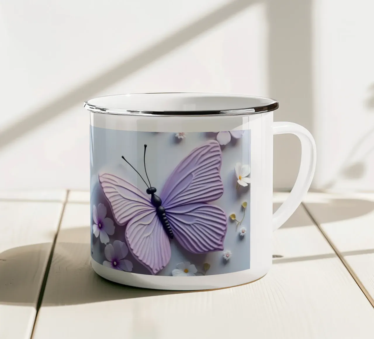 artistico Belle farfalle e fiori delicati tazza in smalto da DesignDoodle