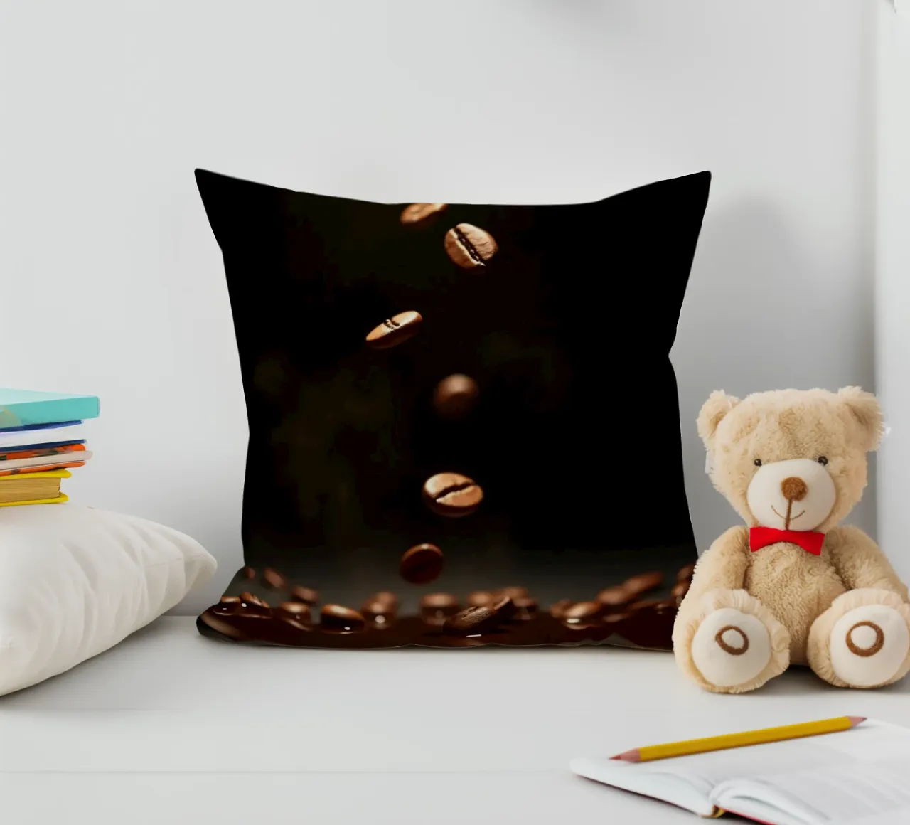 Chicchi di caffè che cadono con grazia sopra una pozza di caffè fresco cuscino da DesignDoodle