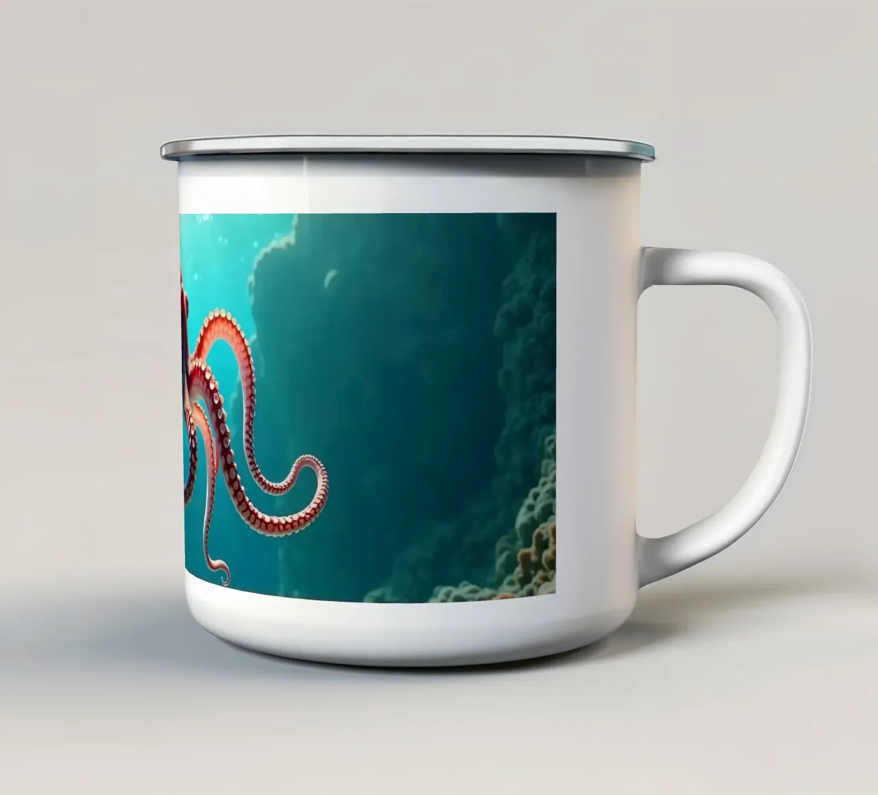 polpo che nuota con grazia nella barriera corallina tazza in smalto da DesignDoodle