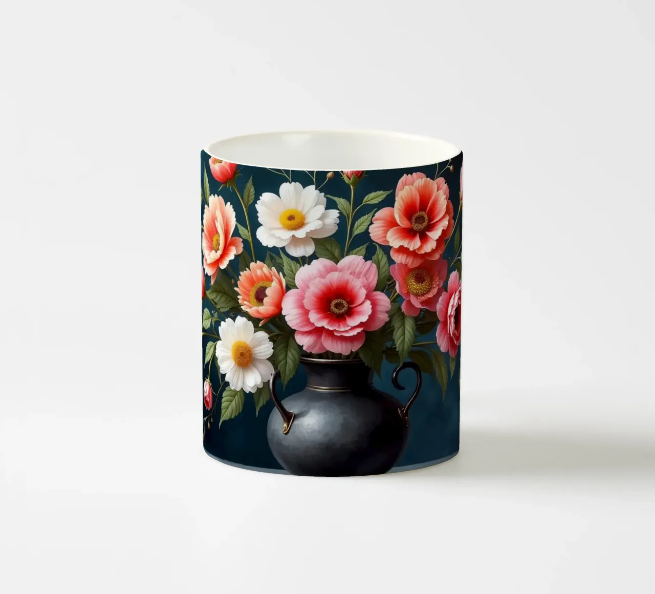Bellissima composizione di fiori colorati in un vaso nero tazza in ceramica da DesignDoodle
