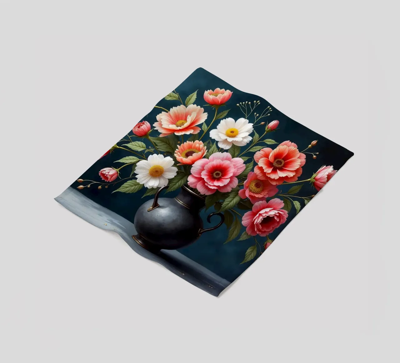Bellissima composizione di fiori colorati in un vaso nero coperta in pile da DesignDoodle