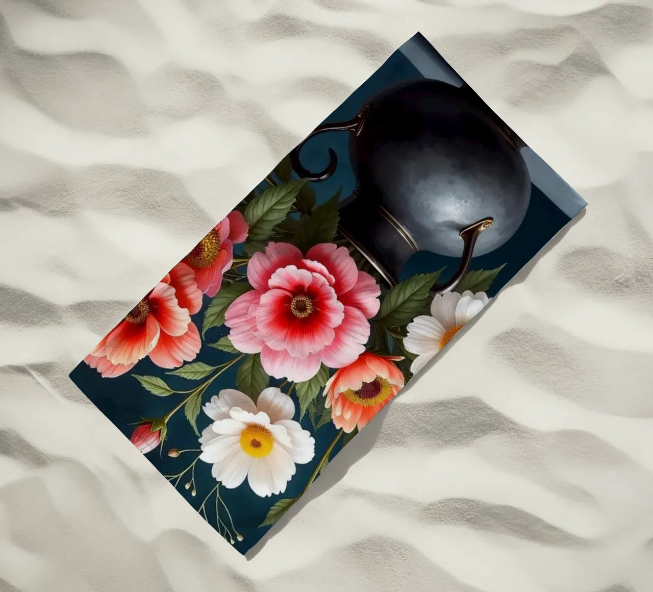 Bellissima composizione di fiori colorati in un vaso nero telo mare da DesignDoodle