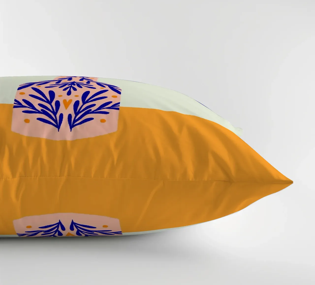 Coquelicots dans un vase - jaune et bleu coussin de Wackapacka