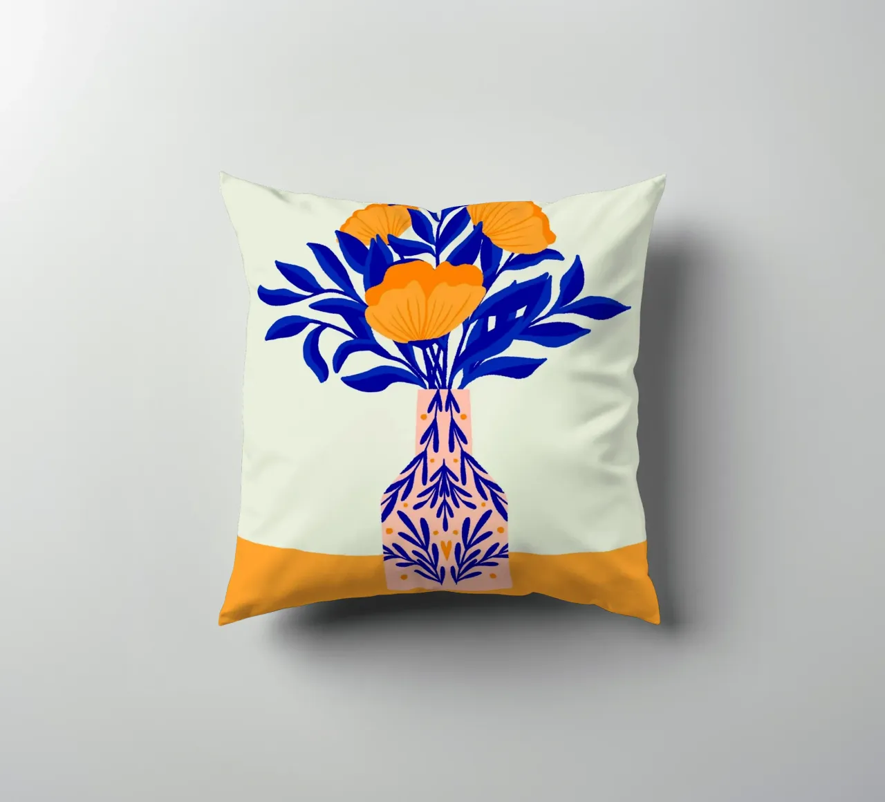 Coquelicots dans un vase - jaune et bleu coussin de Wackapacka