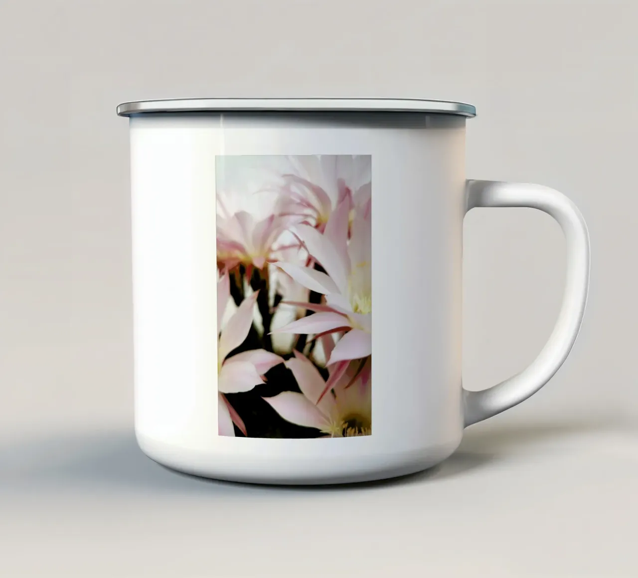Belle De Jour tazza in smalto da Angelo Cerantola
