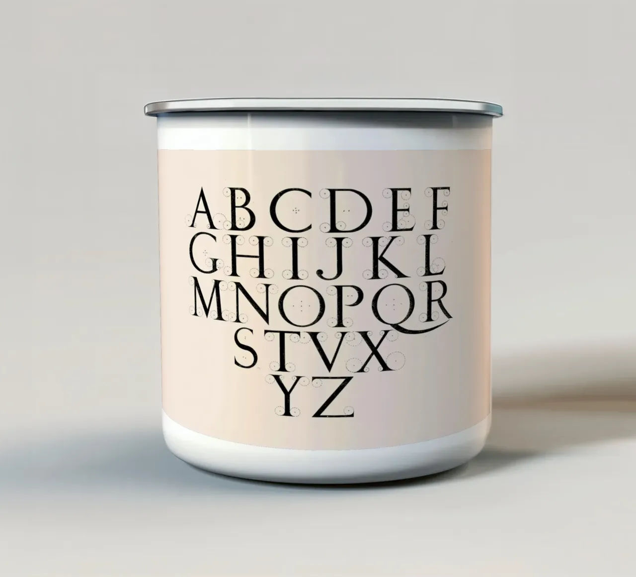 Alphabet Capitals tazza in smalto da Astër