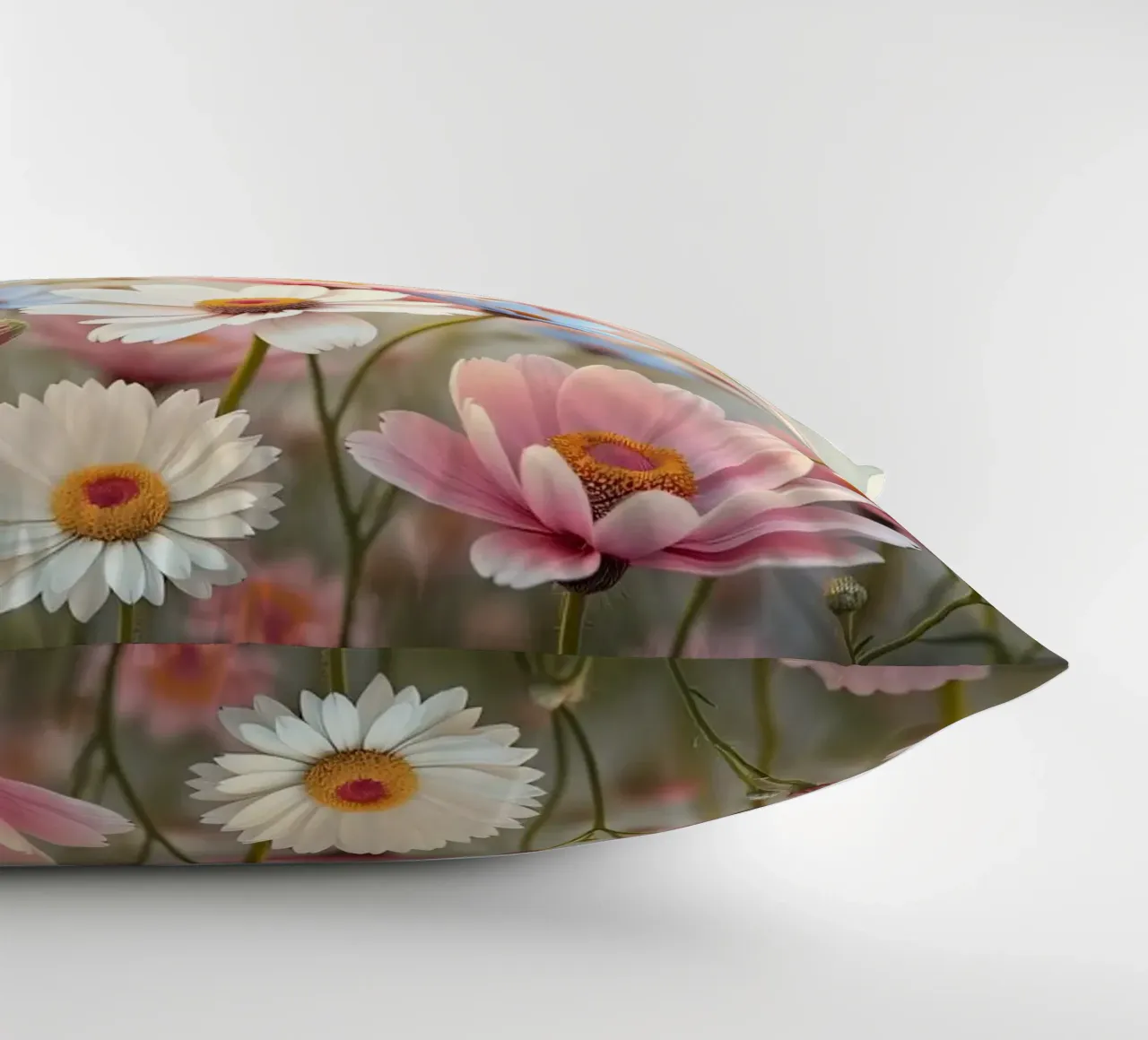 Des fleurs colorées s'épanouissent dans la lumière douce du soleil coussin de DesignDoodle